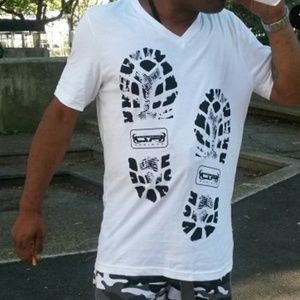 New Front & Back Boot Print 👣 Tee-shirt